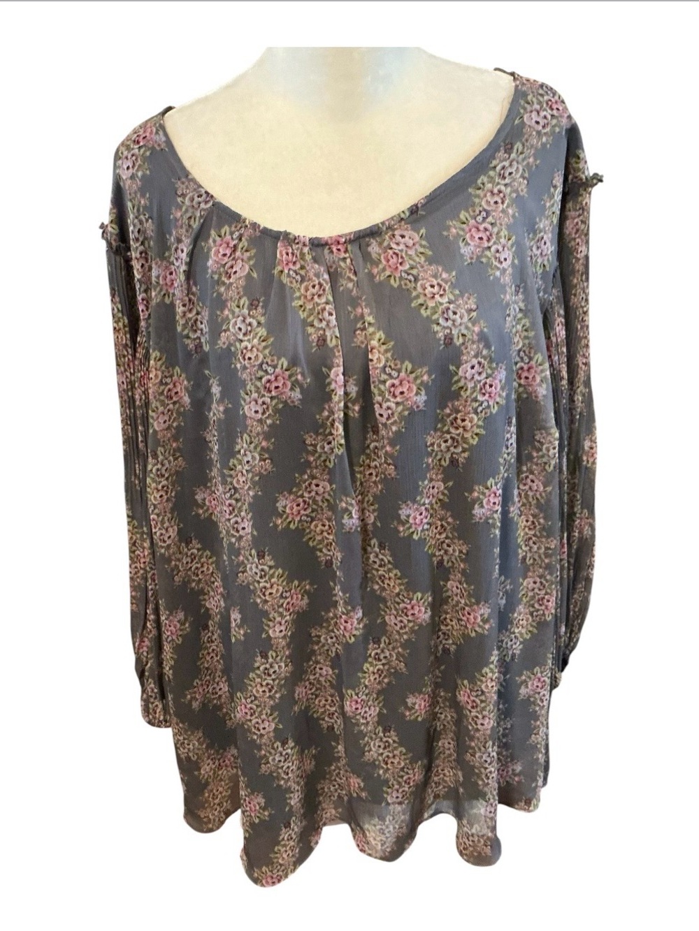 LC Lauren Conrad 4X Smoky Lavender Gray Floral Blouse Pleated Sleeve Tie Back